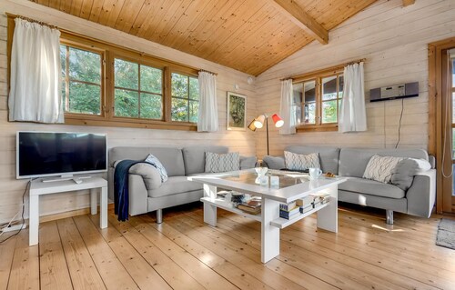 Cozy home in Bogø By with WiFi