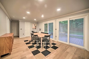 Unclassified image, 3 of 48, button