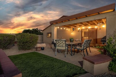 Near KINO / 4 BR 2 BA / Fenced / Outdoor Patio