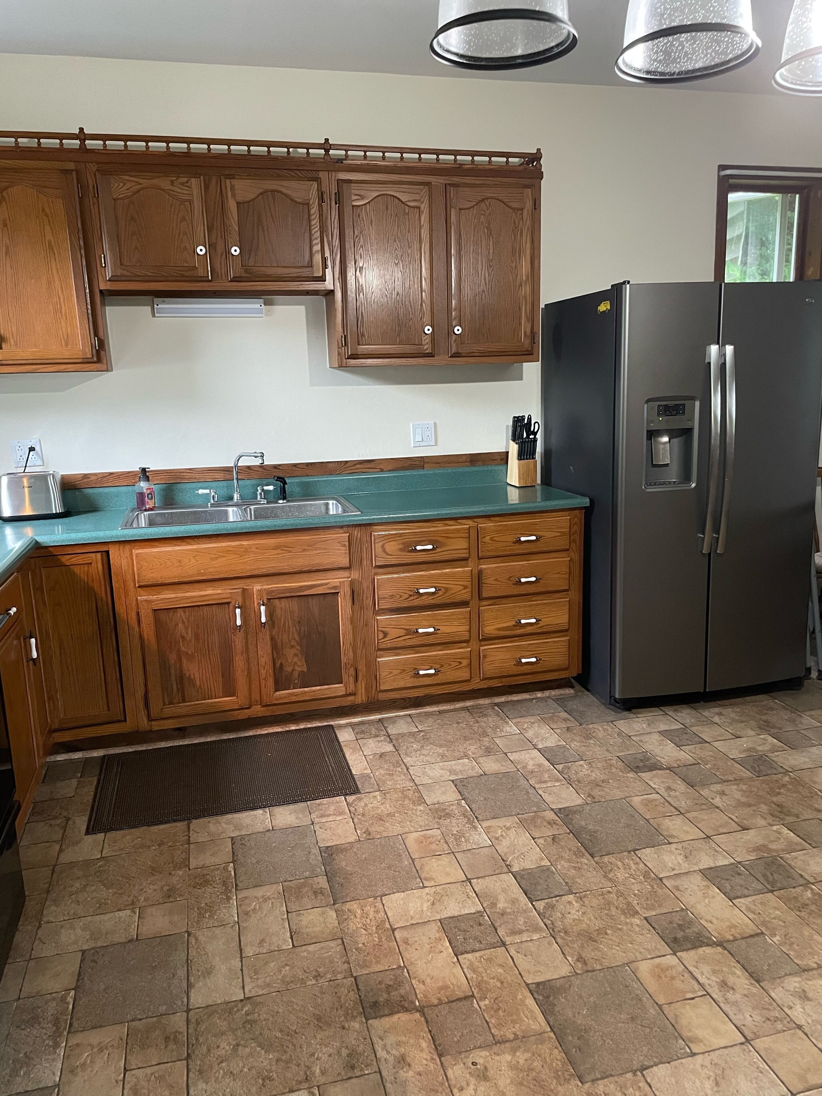 Victorian Lakehouse with private beach