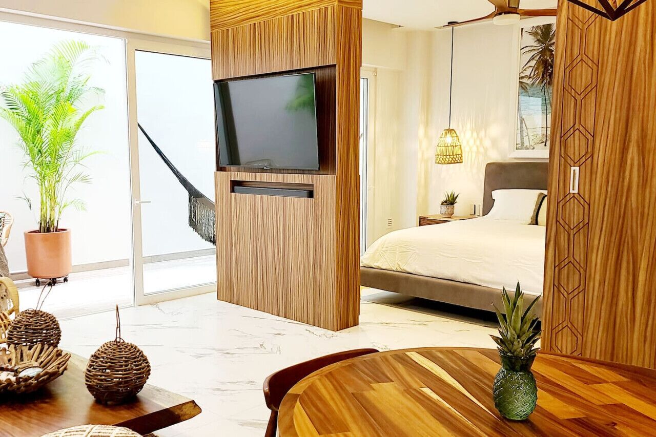 1 bedroom, desk, iron/ironing board, WiFi