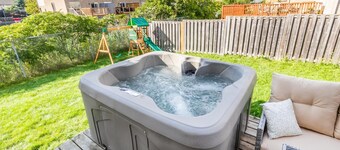 GLOBALSTAY. Unique 3BR 2.5BA Townhome.HOT TUB, SAUNA,GYM,BBQ