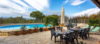 Cozy apartment in Sveti Vid-Miholjice