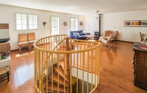 Interior - 3 bedroom nice home in Fouzilhon (Fouzilhon)