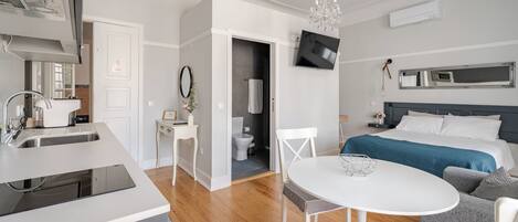 1 bedroom, desk, iron/ironing board, free WiFi