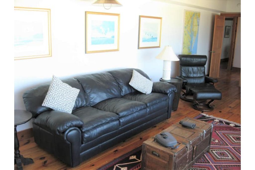 Waterfront Home With Million Dollar Bay & River Views! 