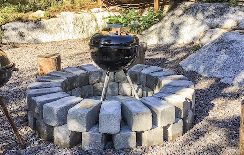 4 bedroom cozy home in Brottby