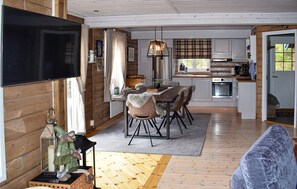 ثلاجة، غسالة أطباق، ماكينة لصنع القهوة/الشاي