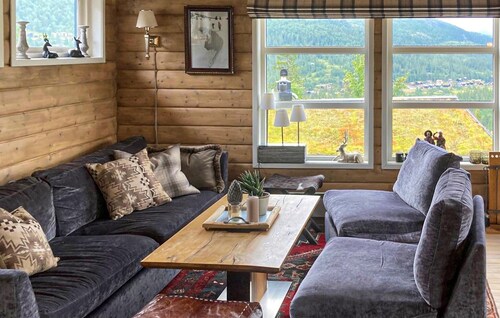 Nice home in Rjukan with WiFi