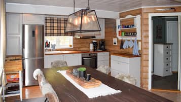 Fridge, dishwasher, coffee/tea maker