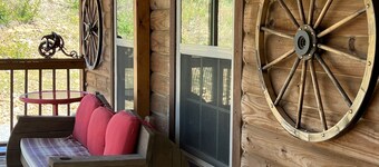 The Romantic LOVE NEST mountain Log Cabin w/ Lake view-5 minutes from the beach!