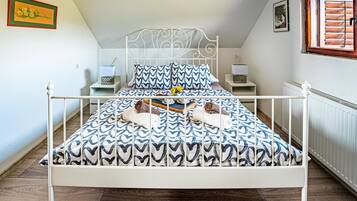 1 室のベッドルーム、セーフティボックス (室内)、WiFi (無料)、ベッドシーツ