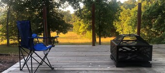 Quiet 2 story Cabin on 32 acres near eleven point river