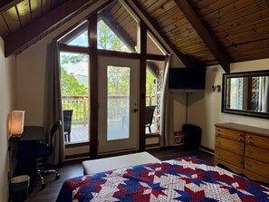 4 bedrooms, desk, iron/ironing board, travel crib