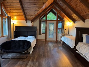 4 Schlafzimmer, Schreibtisch, Bügeleisen/Bügelbrett, Reisekinderbett