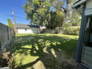 Property grounds - Quaint home centrally located in Idaho Falls (Idaho Falls)