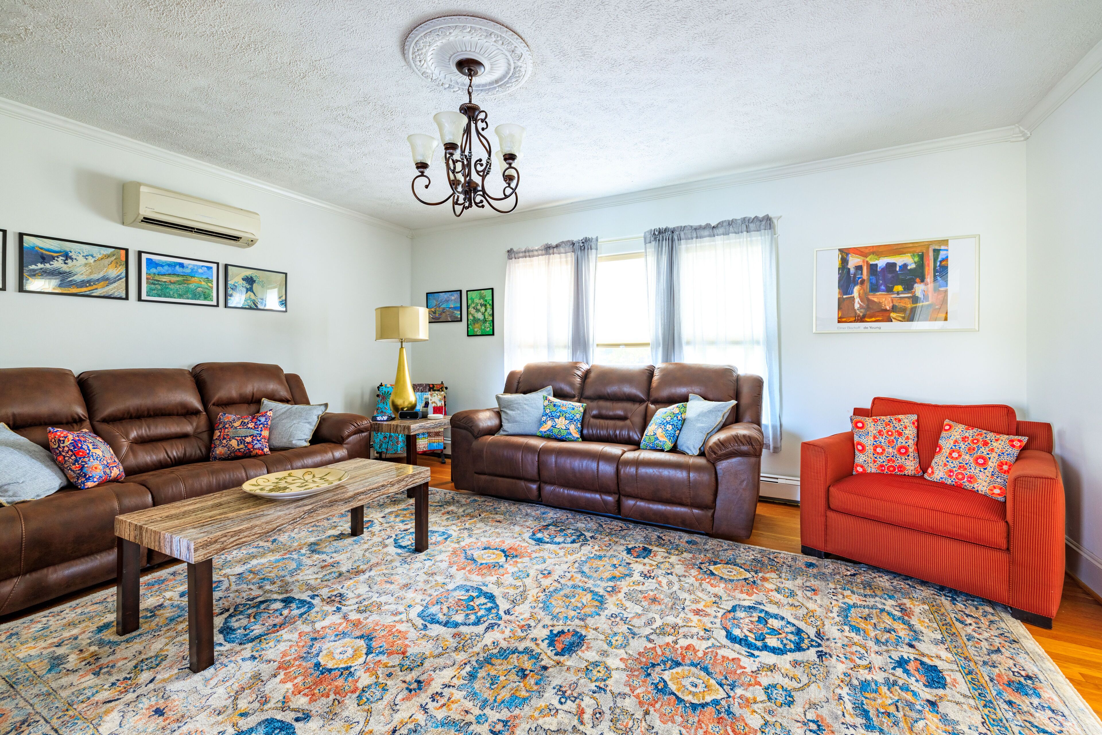 Big Sunny Family House