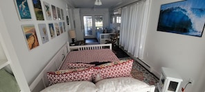 4 bedrooms, desk, iron/ironing board, free WiFi