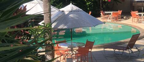 حمّام سباحة خارجي