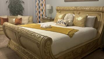 4 Schlafzimmer, Schreibtisch, Bügeleisen/Bügelbrett, kostenloses WLAN