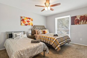 3 habitaciones, escritorio, tabla de planchar con plancha y wifi 