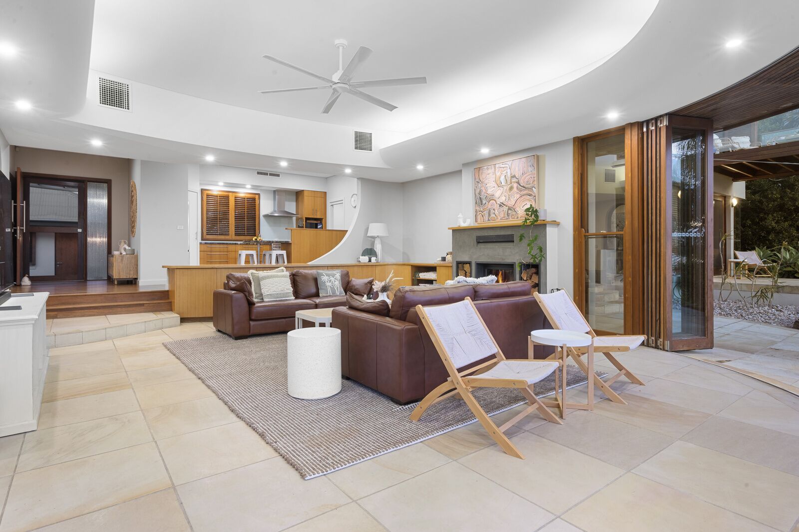 The Palms Yamba - Private luxurious riverfront estate!