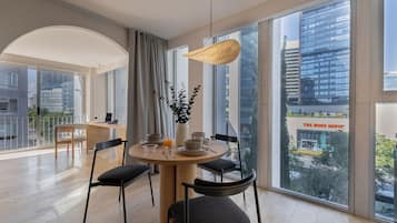 Luxury Penthouse, 3 Bedrooms, Terrace | Dining room