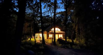 New 3 bedroom 2bath cabin on Sullivan lake