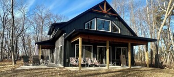 New 3 bedroom 2bath cabin on Sullivan lake