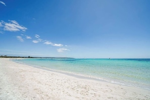 Nær stranden