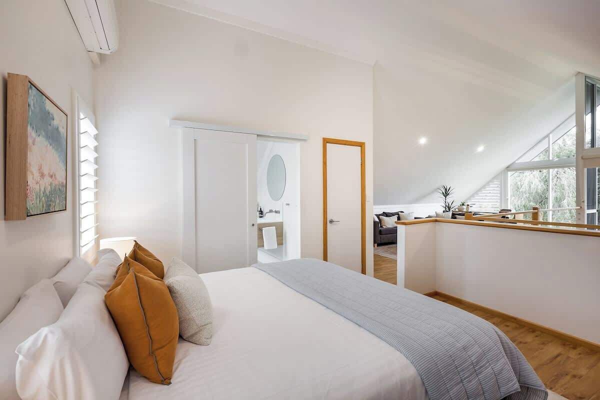 3 bedrooms, iron/ironing board, travel cot, WiFi