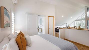 3 bedrooms, iron/ironing board, travel cot, WiFi