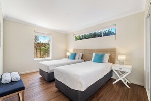 4 bedrooms, soundproofing, iron/ironing board, WiFi