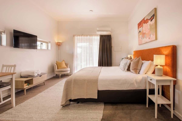 1 bedroom, iron/ironing board, WiFi