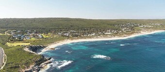 Ocean View walk to the beach & Surfers Point | Margaret River Properties