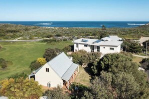 Exterior - Ocean View walk to the beach & Surfers Point | Margaret River Properties (Prevelly)