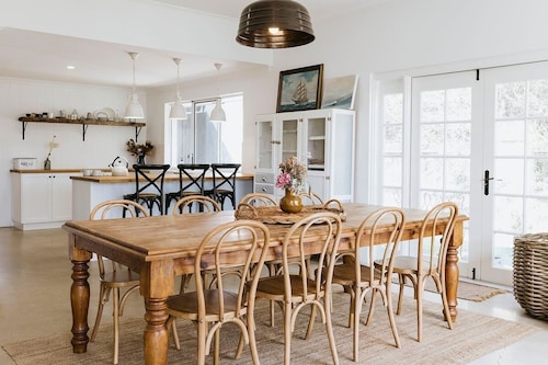 Drift House · Dunsborough Retreat & Walk to Beach | Margaret River Properties