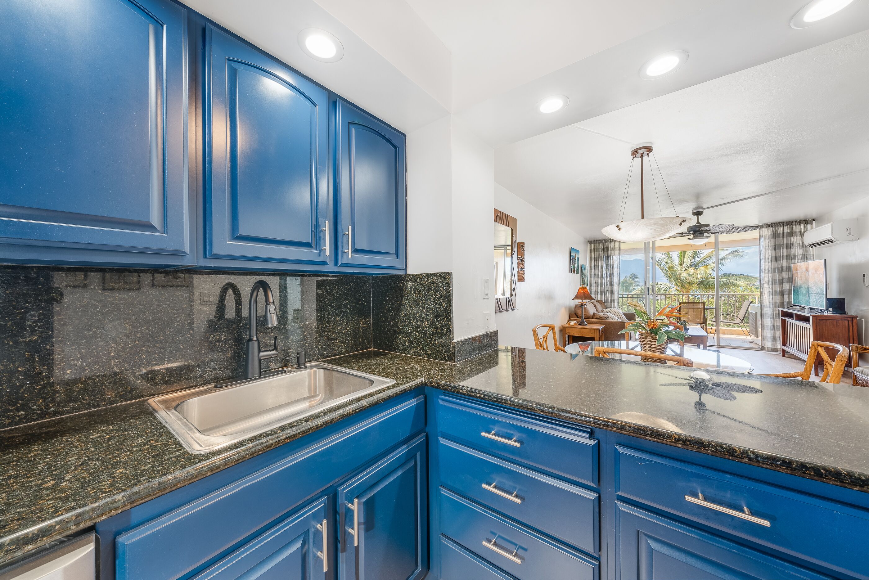 Menehune Shores #405 2bed/2bath recently renovated