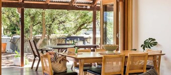 Mika Cabin—Breezy Family Haven, Easy Walk to Beach