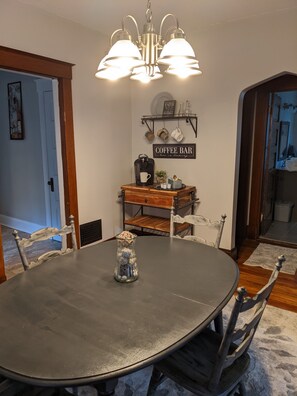 Dining - Old Teal House located in Covington, Ky (Covington)