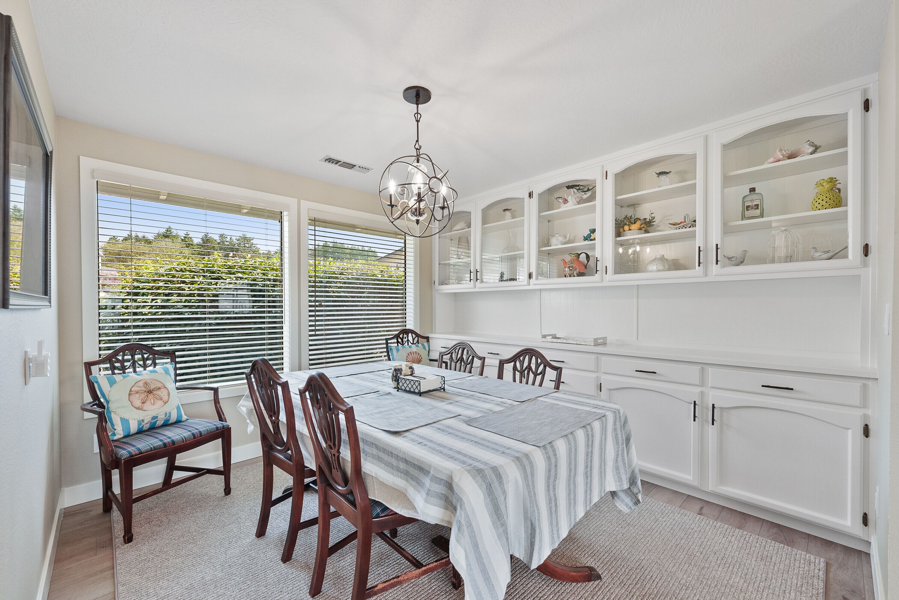 New Listing! Easy Walk to Harris Beach from this immaculate home & OCEAN VIEWS