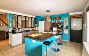 Kühlschrank, Ofen, Herdplatte, Geschirrspüler