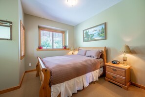 Maison mitoyenne, 4 chambres, côté piste de ski (4 Bedrooms) | 4 chambres, décoration personnalisée, ameublement personnalisé