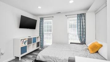 1 bedroom, iron/ironing board, free WiFi, bed sheets