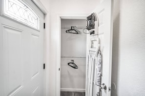 Interior - Guesthouse in ideal location with private entrance (Suffolk)