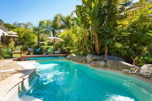 Piscina techada o al aire libre