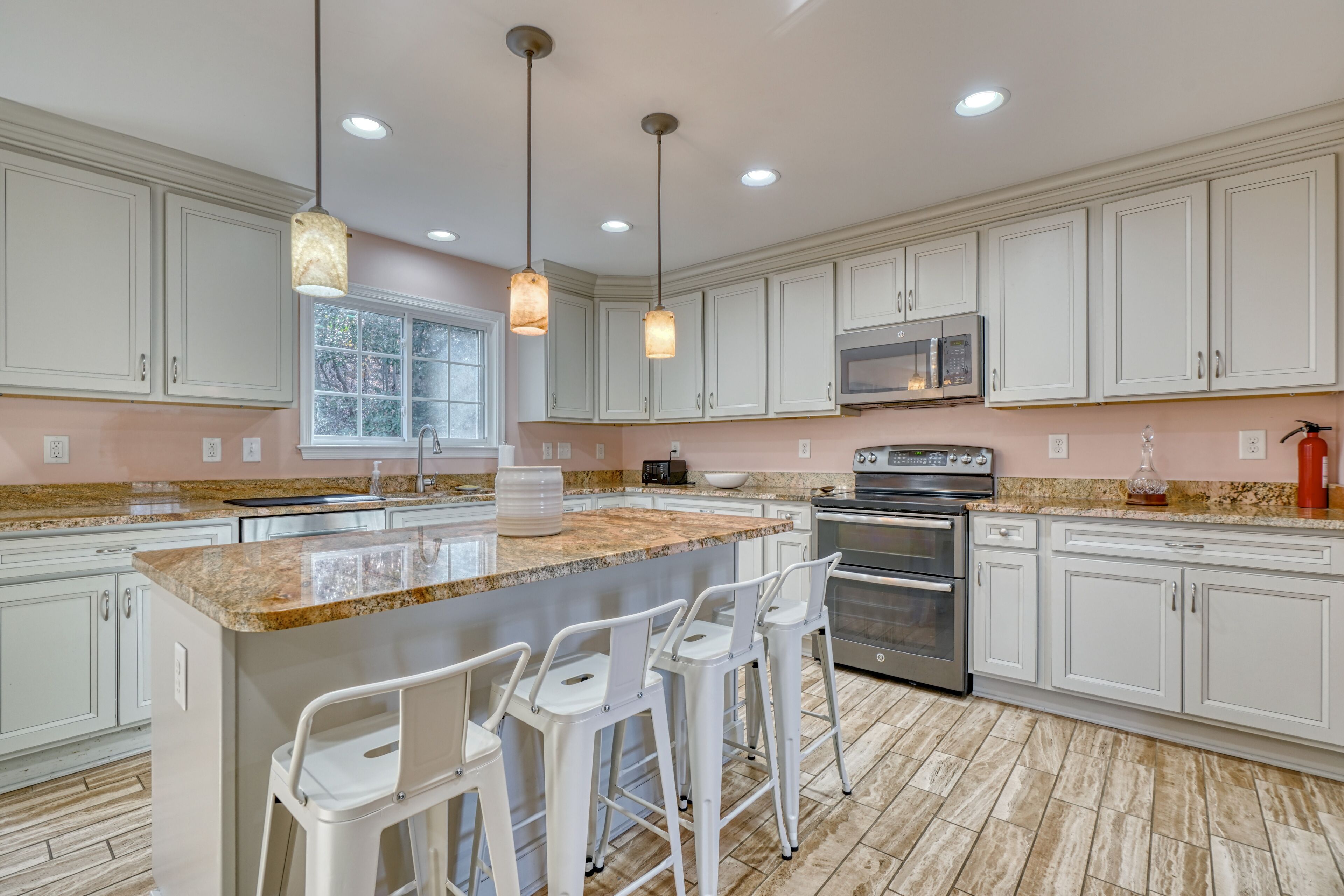 Gorgeous Eight Bedroom Luxury Estate Home in Baltimore County 