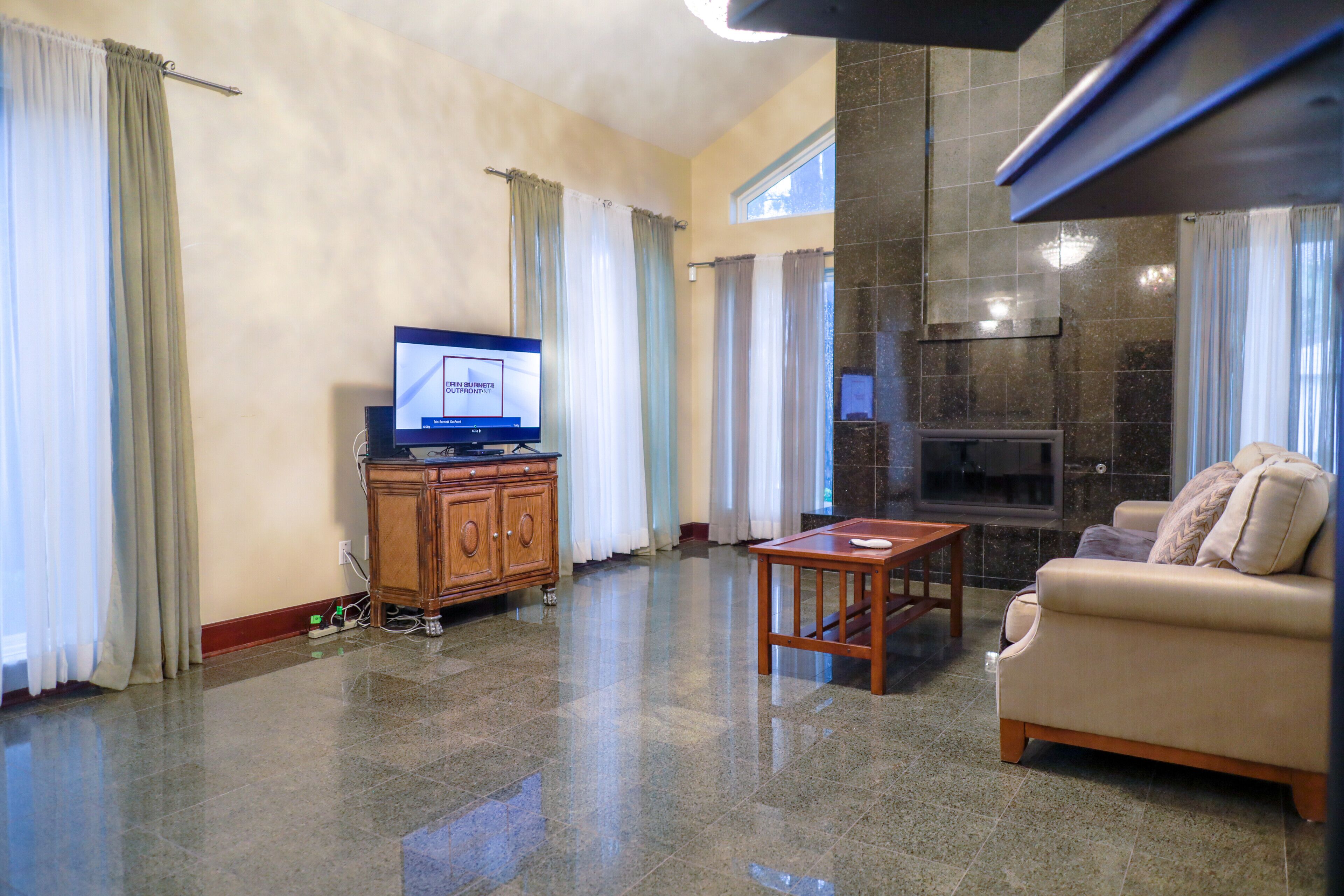 Large Charming Private Resort Near Galleria Pool HotTub SteamRoom Gym