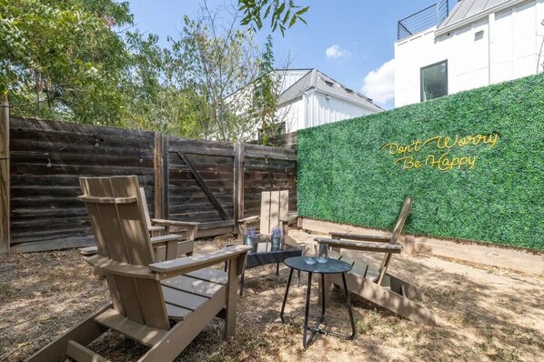 Property grounds - MODERN & LUXURY STAY in Austin, Mins to Downtown! (Austin)