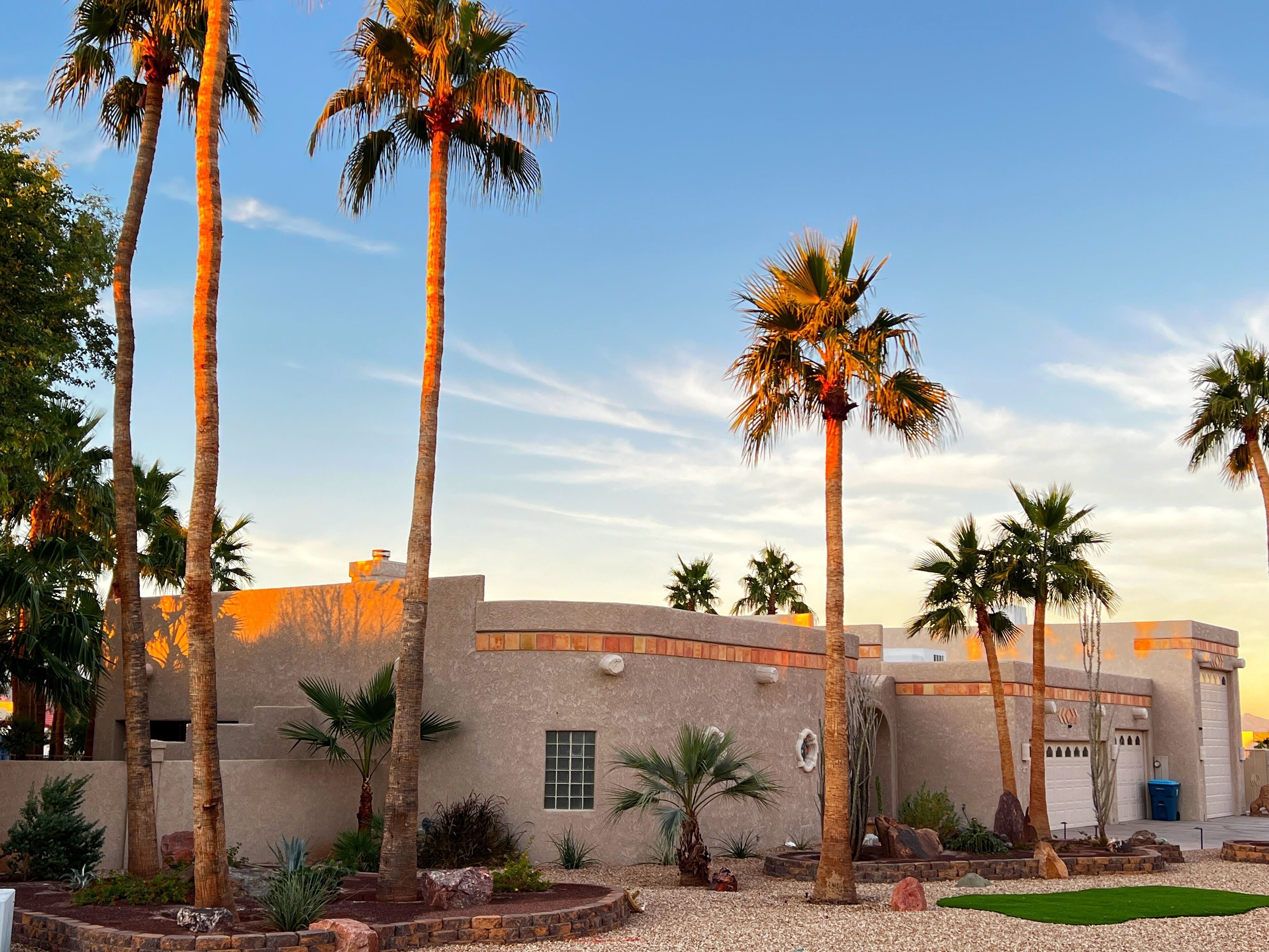 JUST LISTED AND BEAUTIFUL! GORGEOUS POOL/YARD! UPSCALE NEIGHBORHOOD!